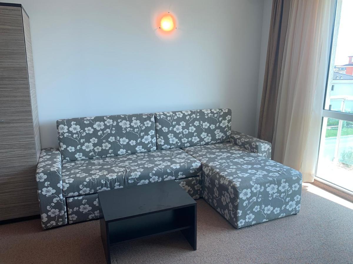 Apartamento Апартамент В Сарафово Burgas Exterior foto